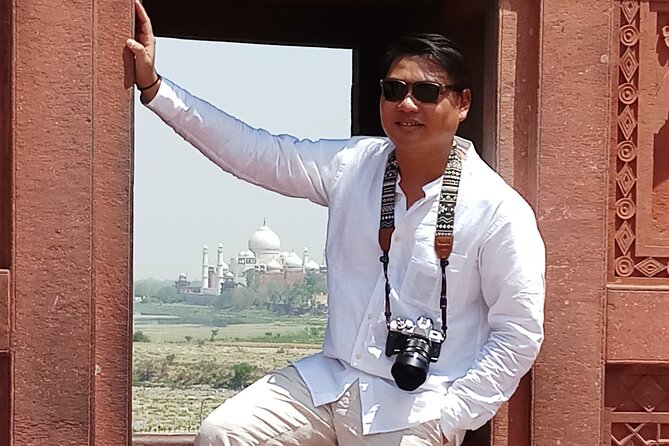 Taj Mahal Tour From Delhi - Taj Mahal entry time and guide help that makes photos easier