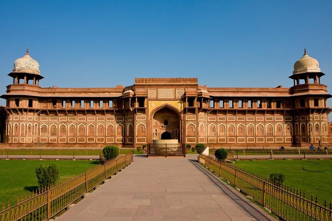 Taj Mahal Tour From Delhi to Agra Sightseeing by Private AC Car - Comfort perks that actually matter on a 10 to 12 hour day