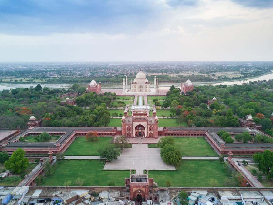 Taj Mahal Tour with Optional Wildlife Rescue Center Visit - Who this tour fits best