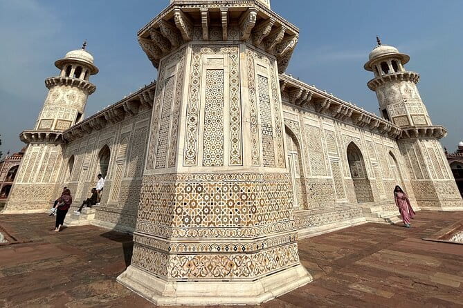 Taj Mahal Unveiled A Personalized Private Tour from Delhi - Day 1 in Agra: Taj Mahal first, then the Mughal map