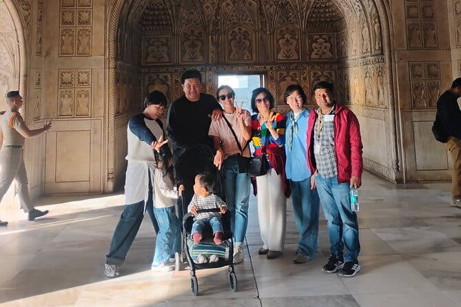 Taj Mahal visits with Licensed Guide with Entry Assistance - Entering Taj Mahal with help, not guesswork