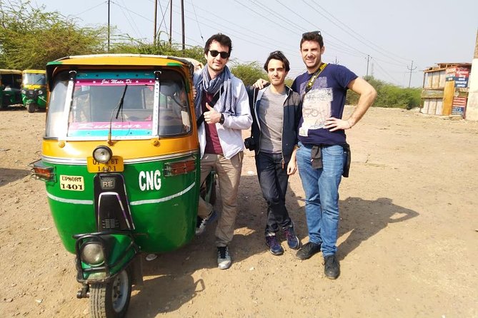 Tajmahal Full day Tour by tuk tuk - Tuk tuk logistics: comfort, waiting time, and staying flexible