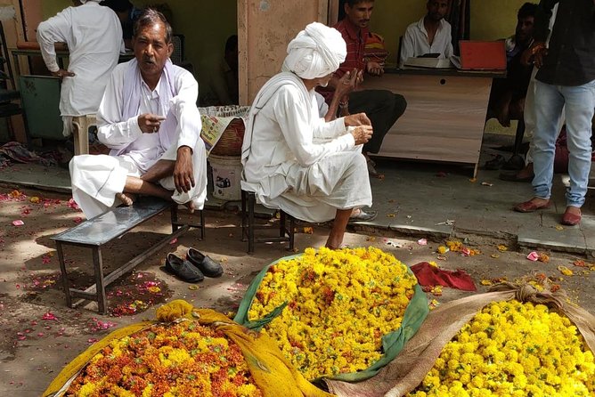 Take in the Beauty of an Early Morning with Fresh Flowers - Masala chai and street snacks: small break, big payoff