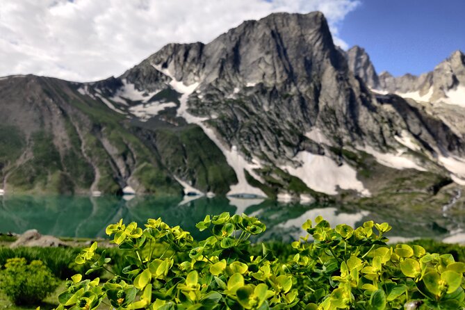 The Best Monsoon Trek: Kashmir Great Lakes - Gadsar Lake and the 4,210 m Gadsar Pass Challenge