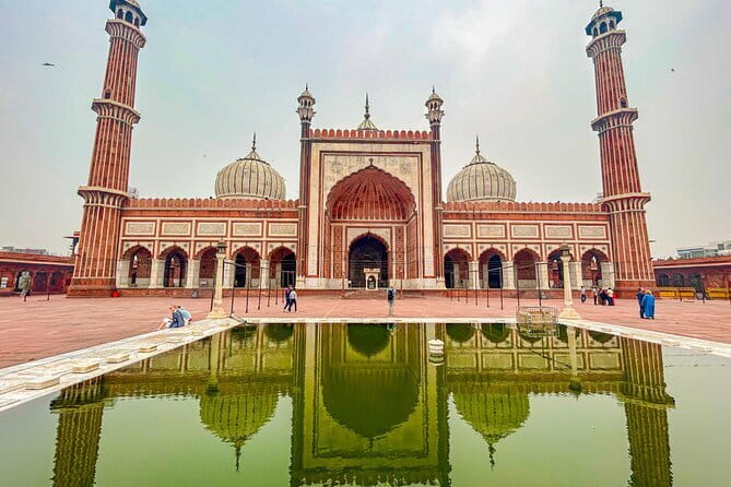 The Best of Old and New Delhi: Full-Day Private Exploration - Jama Masjid to Chandni Chowk, two sides of Delhi power