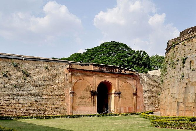 The story of Tipu Sultan, an immersive walking tour in Bangalore - Stop 4: Tipu Sultan’s Summer Palace, teak pillars and frescoes