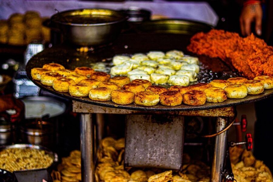 The Ultimate 1 Day in Varanasi - How to Spend 13 Hours - Logistics that matter: private group, transport, and the no-elevator reality