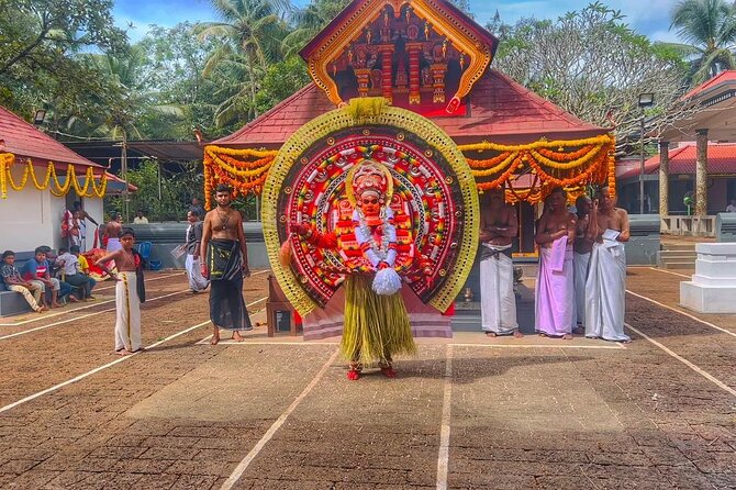 Theyyam Tour; Dancing Gods of Kannur - Shrine performances with Lidin: how the real theyyam time works