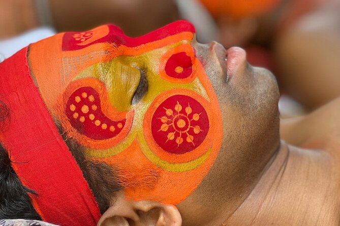 Theyyam Tour; Dancing Gods of Kannur - Why interacting with performers and locals changes everything