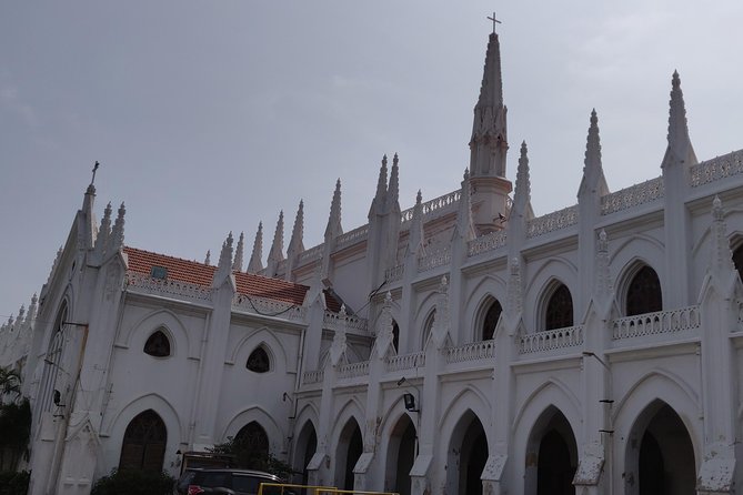 Total Chennai city tour in Private car with guide & lunch by Wonder tours - Marina Beach, Chennai’s 3 Km Edge of the Sea (About 45 Minutes)