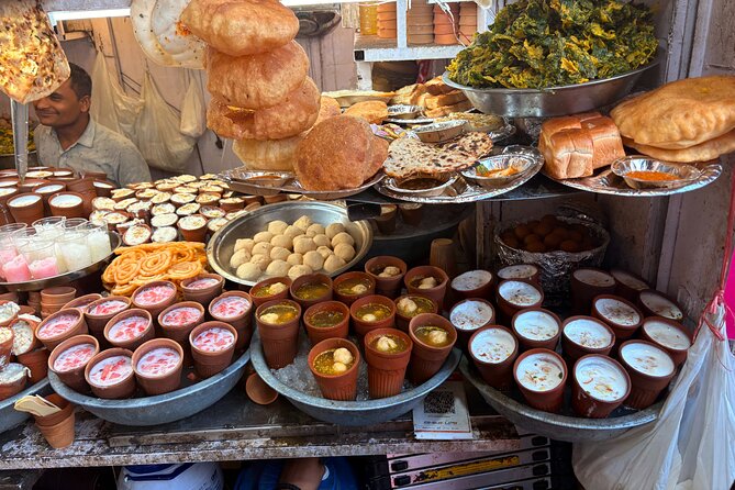 Tour to Old Delhi with Guide and Pickup - Chandni Chowk: Moonlight Square’s market maze in 30 minutes