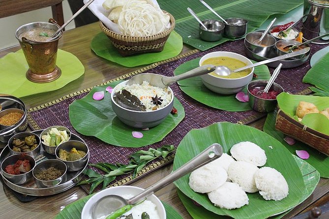 Traditional Cooking Class in Chennai in a Local Home with Sundari - Eating on Banana Leaves: Small Detail, Big Difference