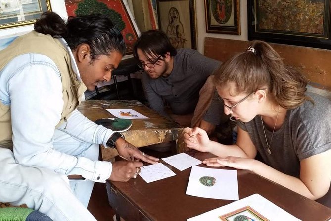 Traditional miniature painting class at Pacific Art - Why a Private Miniature Painting Lesson Works in Udaipur