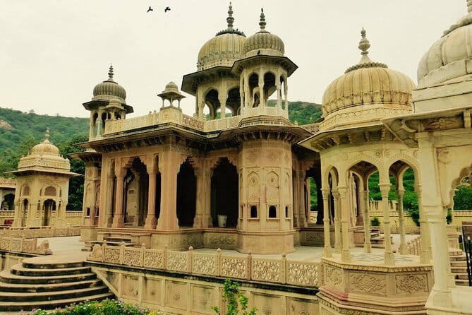 Travel Through the Streets of Jaipur by Tuktuk with a Local - Key things to know before you go