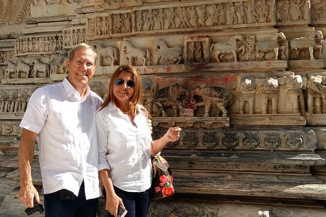 TRAVEL WITH CHINMAY -Heritage Walk - With Local B. Fast - Practical tips so the two hours feel easy