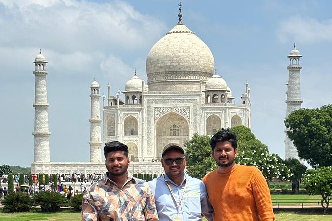 Trip To Taj Mahal From Delhi - Guides make or break a day trip, and this one leans on good ones