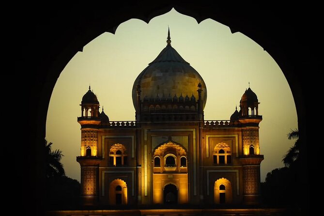 TripAdvisor Recommended: All Inclusive Half Day Delhi Tour - Stop-by-Stop: Agrasen ki Baoli, India Gate, and the Presidential Axis