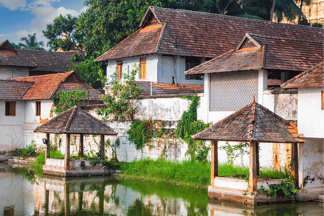 Trivandrum Walk of Divinity (2 Hours Guided Walk) - The Stories, the Included Prasad, and Why the Format Works