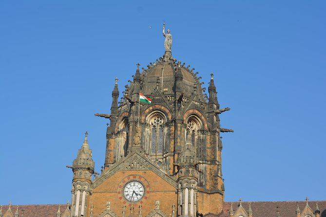 Two Days Mumbai Tour Package : City + Slum + Elephanta + Market - How the private vehicle and timing actually affect your comfort