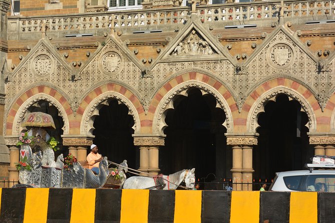 Two Days Mumbai Tour Package : City + Slum + Elephanta + Market - Day 1: Gateway of India to Colaba shopping, with working-city stops in between