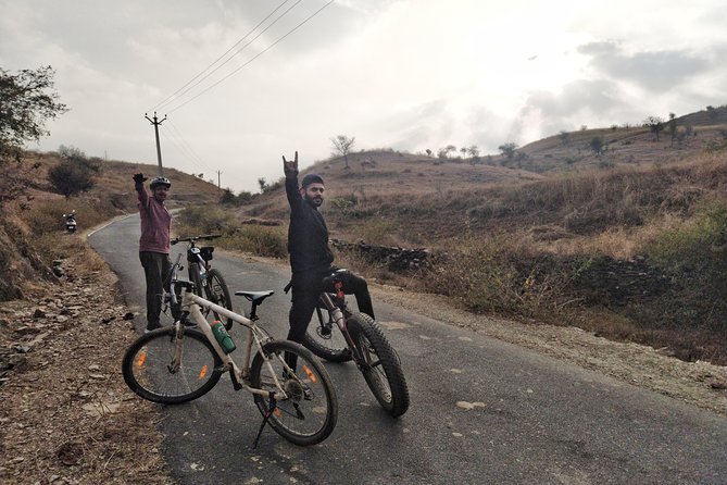 Udaipur Bicycle Tour - A 6:30 am start that makes Fateh Sagar Lake feel personal