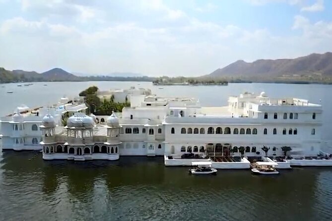 Udaipur City Full-Day Guided Sightseeing Tour - The ride: pickup, AC, and avoiding Udaipur route stress