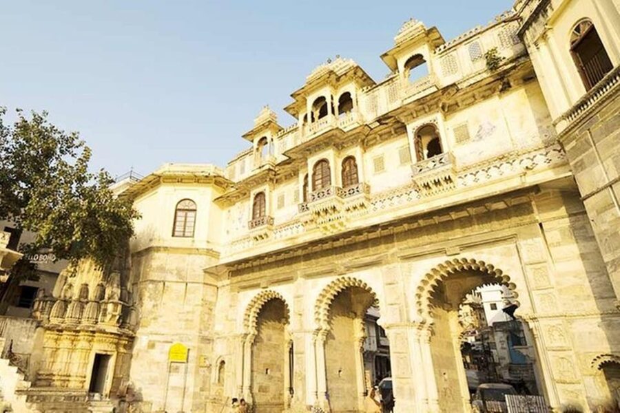 Udaipur: City Palace Museum Tour and Lake Pichola Boat Tour - The Mewar dynasty story you will actually understand
