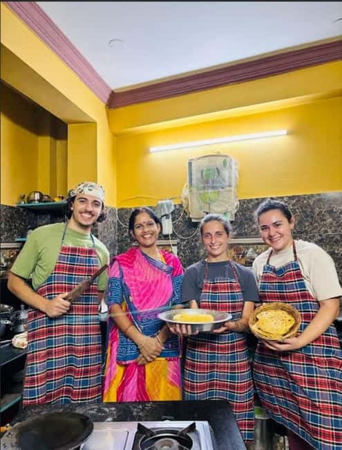Udaipur: Durga Cooking Class - Choosing Vegetarian, Vegan, or Non-Vegetarian Dishes