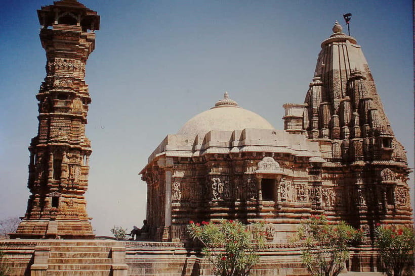 Udaipur: Guided Day Trip to Chittorgarh Fort - Rana Kumbha Palace: Mewar power in architecture
