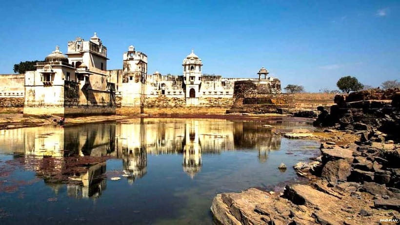 Udaipur: Guided Day Trip to Chittorgarh Fort - Lunch inside the fort day: plan for self-paid food