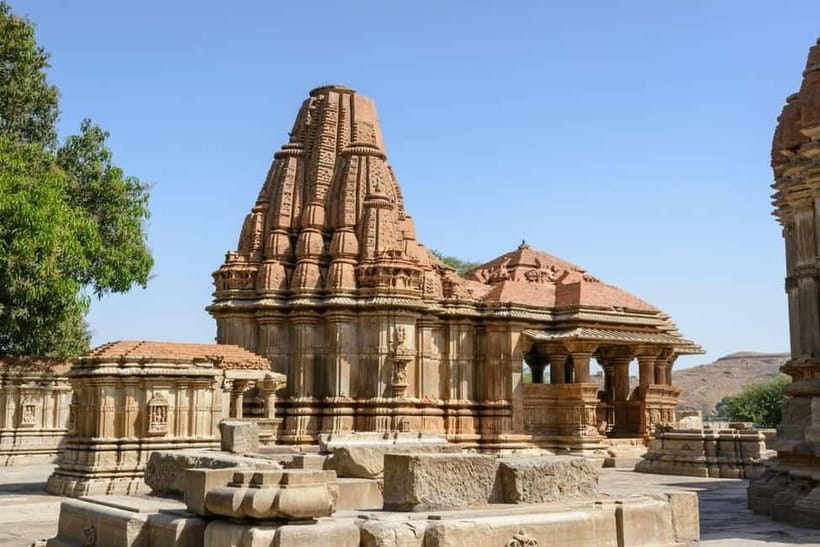 Udaipur: Guided Day Trip to Chittorgarh Fort - Gaumukh Reservoir: where resilience becomes real