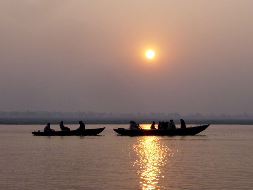Udaipur: Guided Ghat Tour and Boat Ride - Who should book this ghat and lake tour
