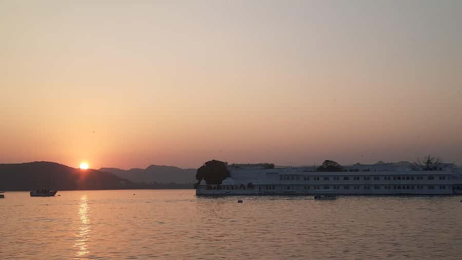 Udaipur Highlights: Private City Sightseeing guided tour - Optional Lake Pichola boat ride: classic views with context