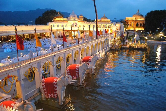 Udaipur: Jag Mandir Island Dinner with Boat Ride transfers - Why a Jag Mandir Dinner on Lake Pichola Feels Special