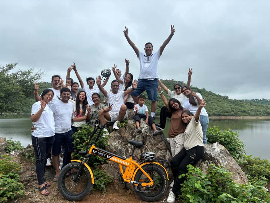 Udaipur: Off-the-Beaten Path Guided E-Bike Tour - E-Bikes Done Right: Comfortable Control and Frequent Safety Checks