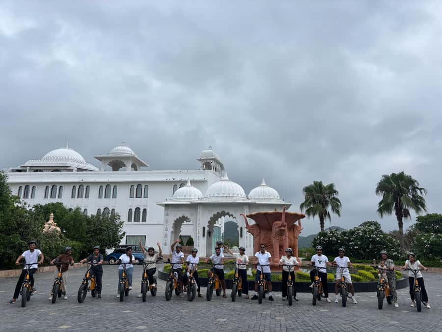 Udaipur: Off-the-Beaten Path Guided E-Bike Tour - Price and Value: What $23 Really Buys You