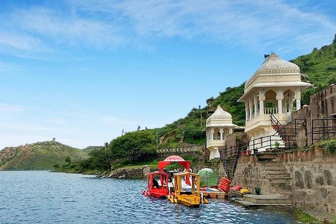 Udaipur Sightseeing Day Tour with Professional Guide and Driver - Why this Udaipur day tour fits a limited itinerary