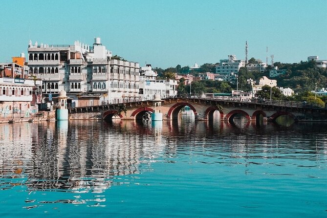 Udaipur Sightseeing Tour with Jagmandir Boat ride and City Palace - Price and value: what $45.36 buys you in Udaipur