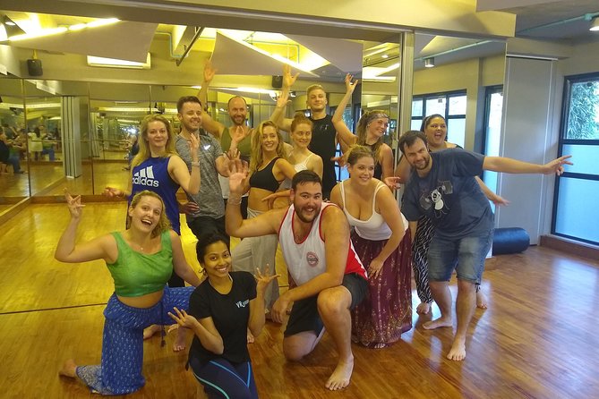 Ultimate Mumbai Full Day: Sights, Bollywood Dance, Lunch & Spices - Dockside landmarks and the stories between the famous ones