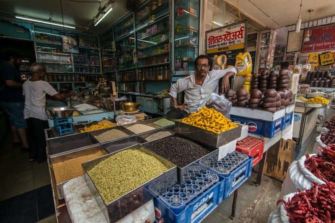 Ultimate Mumbai Full Day: Sights, Bollywood Dance, Lunch & Spices - Lalbaug Spice Market: roasting, grinding, and buying with confidence
