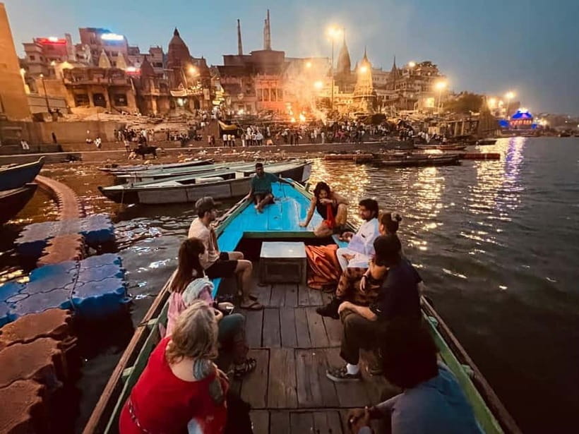 Varanasi: Ancient ghat walk tour with local guide - Kedareshwar Ghat and the Lord Shiva Temple Feeling