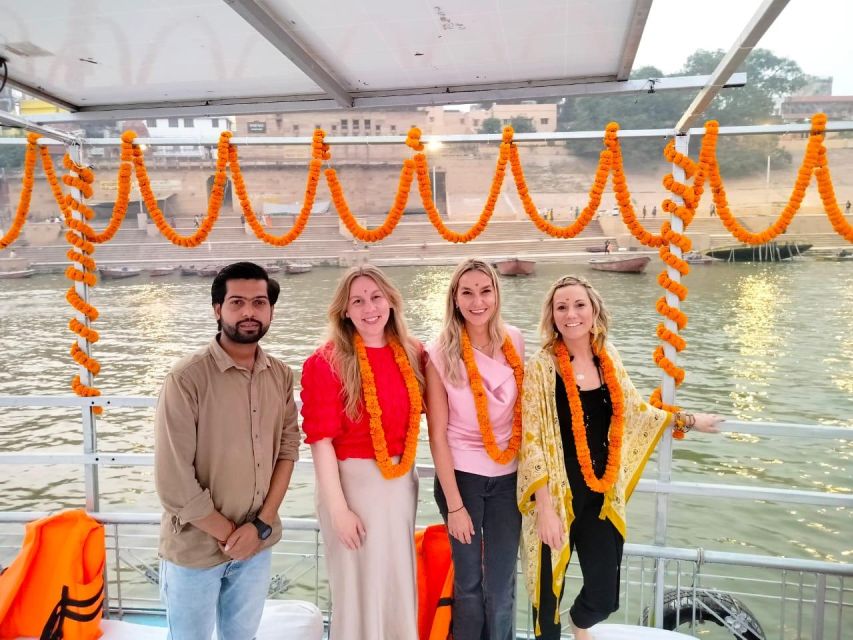 Varanasi : Full Day City Highlights Day Tour & Ganges Cruise - Manikarnika and Assi Ghat: how the old city sets the mood