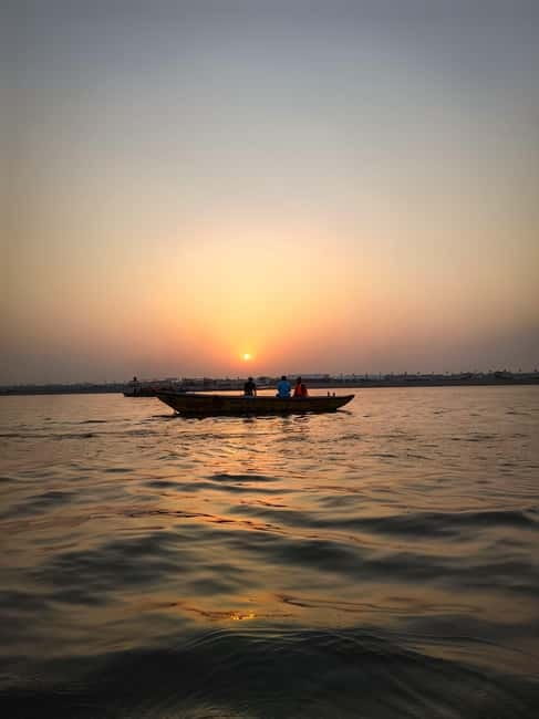 Varanasi: Hidden Secrets of Vibrant Tradition (Guided Tour) - Manikarnikeshwar Mahadev, Ratneshwar, and Chakrapushkarini