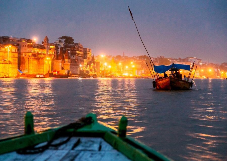 Varanasi: Mysticism Tour with Boat Ride & Ganga Aarti - Manikarnika Ghat: The Holiest Riverfront Feeling Up Close