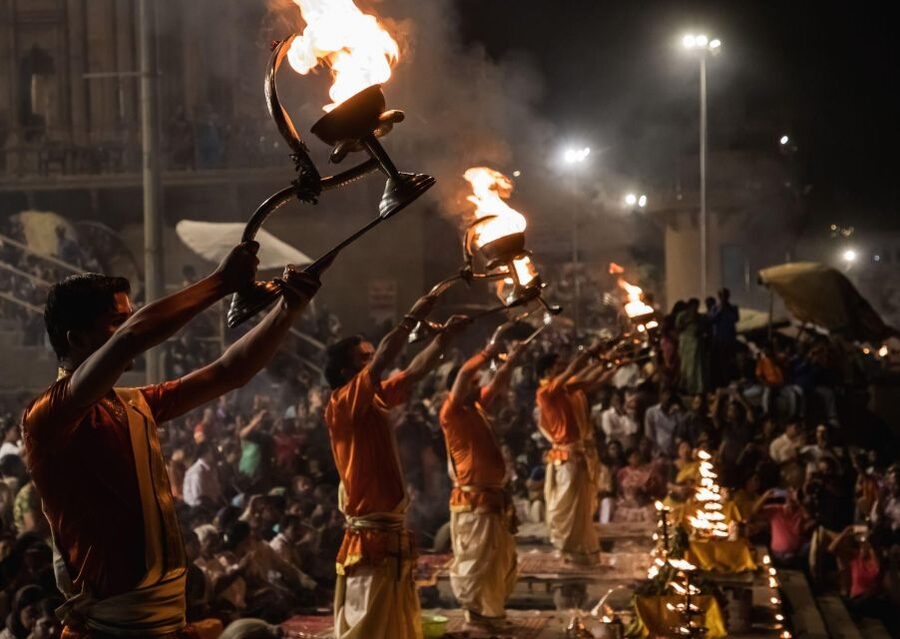 Varanasi: Mysticism Tour with Boat Ride & Ganga Aarti - Walking In With a Storyteller and Watching the Sun Go Down