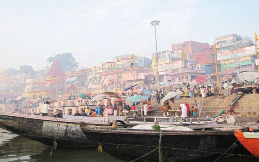 Varanasi: Sunrise Boat Ride w/ Ghats & Morning Rituals - Gliding past the ghats and temples during morning rituals