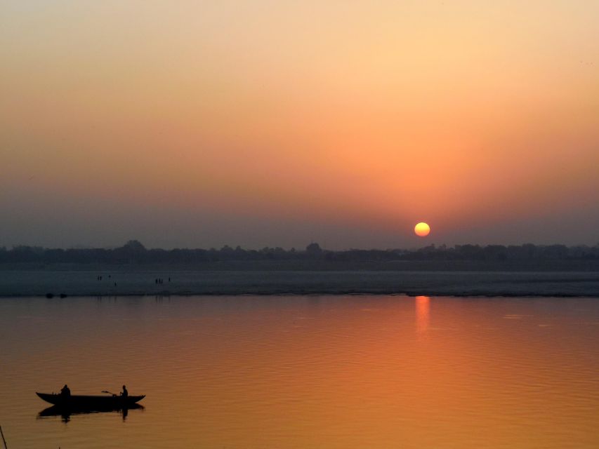 Varanasi: Sunrise Boat Tour with Arti Ceremony - Assi Ghat Before the Sun: Arti, Havan, and First Impressions