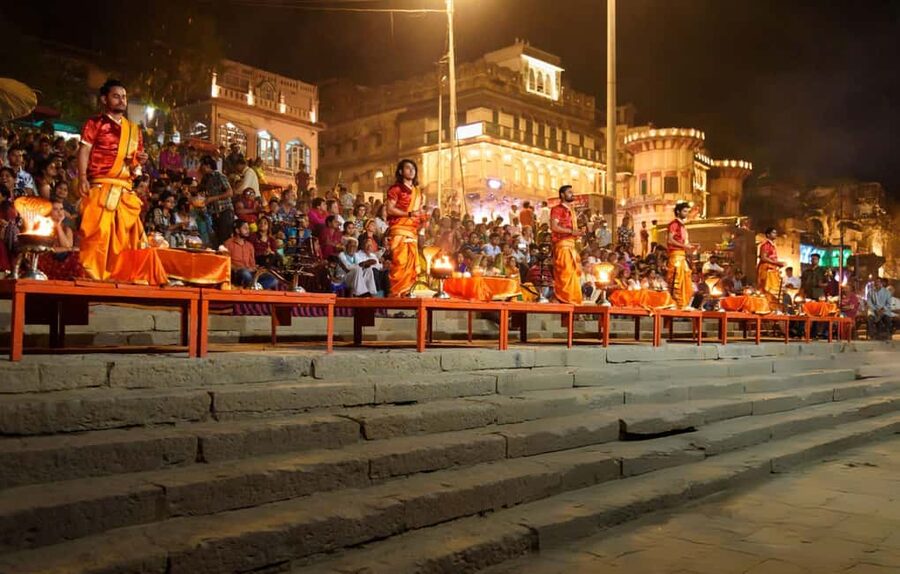 Varanasi Sunset Tour with Ganga Aarti & Free Boat Ride - Dashashwamedh Ghat and Ganga Aarti: the main event you shouldn’t miss