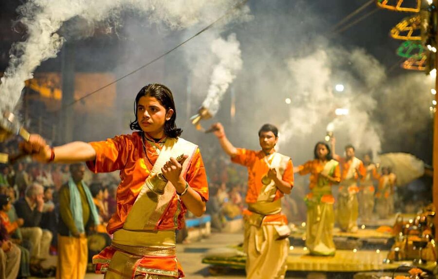 Varanasi Sunset Tour with Ganga Aarti & Free Boat Ride - Guide quality is the real differentiator, and it shows in the details