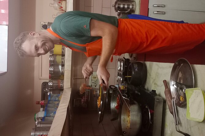 Vegetarian : Private Cooking Class in Delhi home ( Learn 7 meal) - Lunch or Dinner, Vegetarian or Vegan, and the 7-Meal Structure